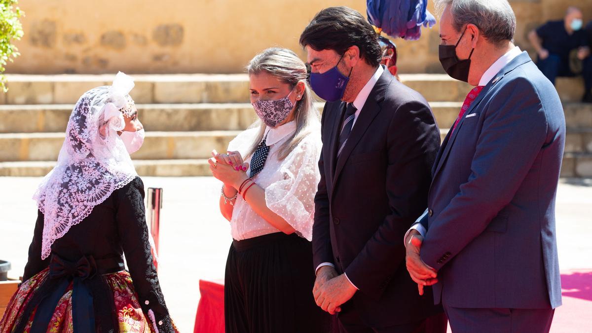 Las 82 candidatas a Bellea del Foc Infantil se reúnen en el Castillo de Santa Bárbara