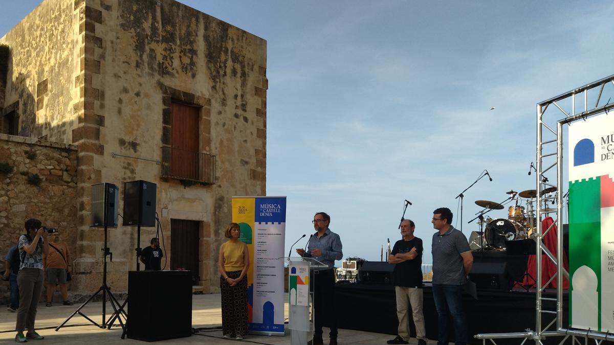 Maribel Font, Paco Valiente, Toni Torregrosa y el concejal de Cultura, Raúl García de la Reina