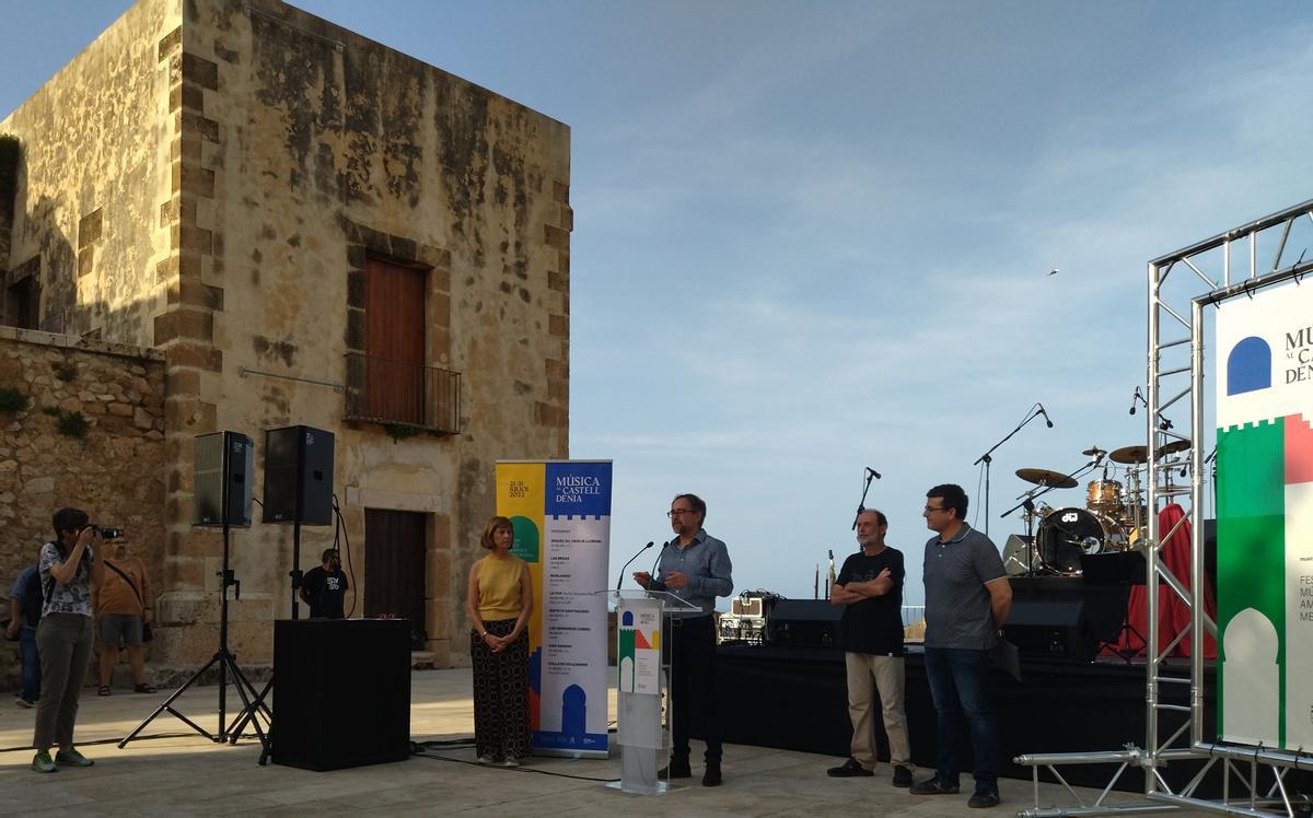 Maribel Font, Paco Valiente, Toni Torregrosa y el concejal de Cultura, Raúl García de la Reina