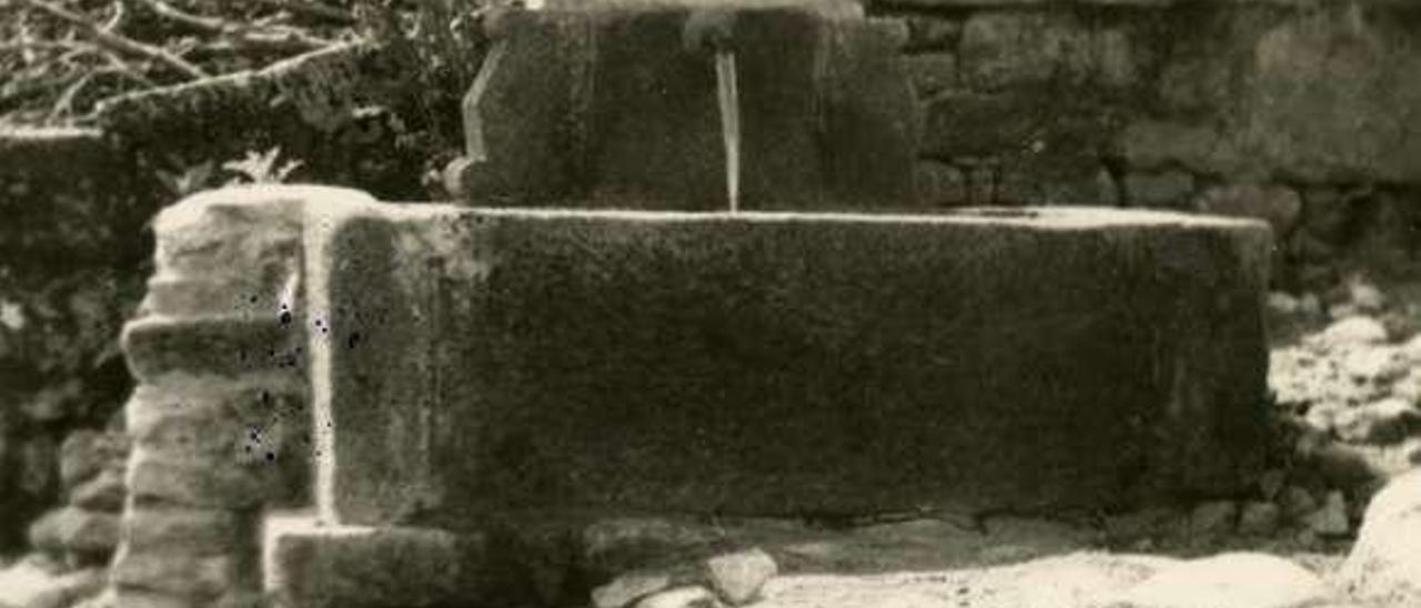 A Fonte de Cuíña en Quireza en 1949.
