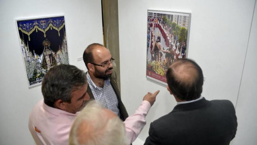 Once carteles para Semana Santa