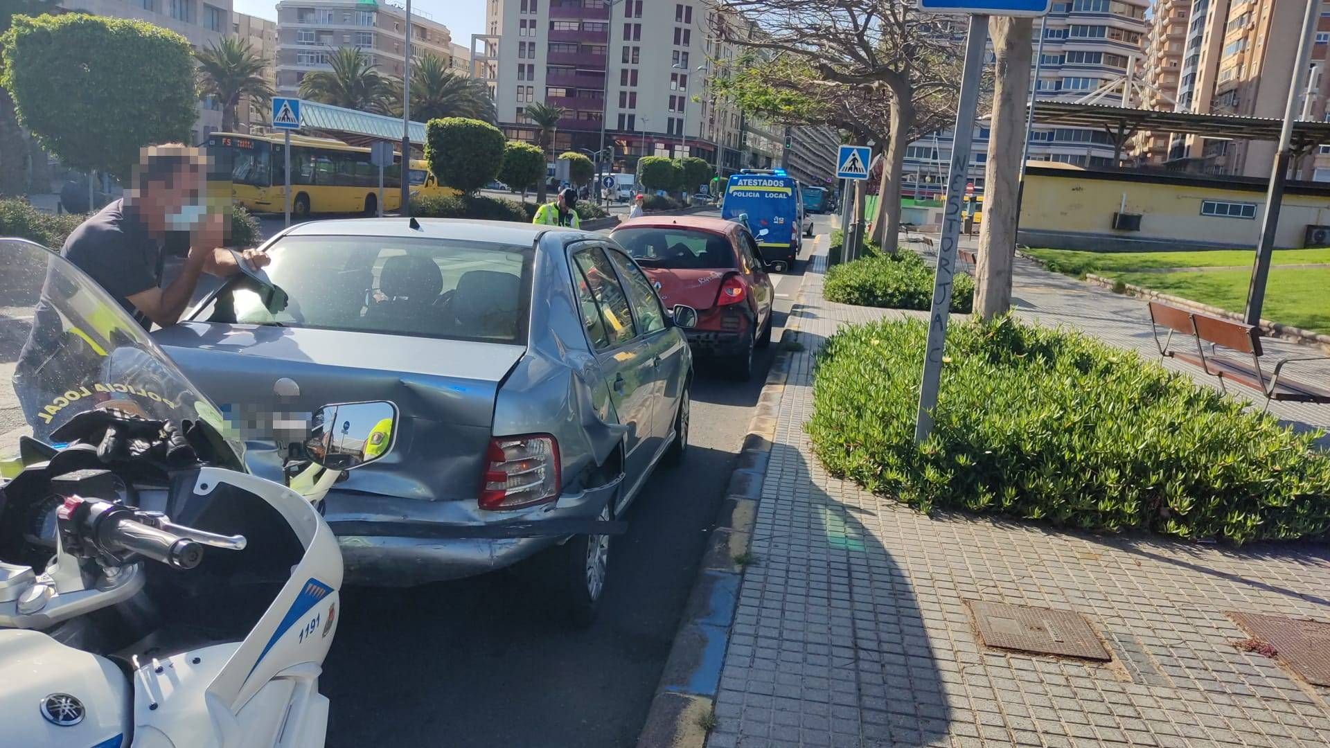 Colisión de tres vehículos en la Avenida Marítima