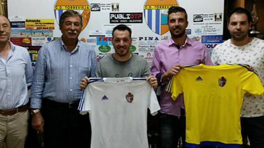 Rubén Suárez y Javi Selvas fichan por el Torrevieja