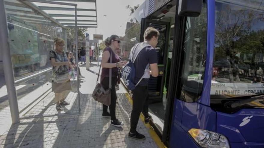 Una de las demandas es que algunos autobuses no pasen por el Hospital de Sant Joan.