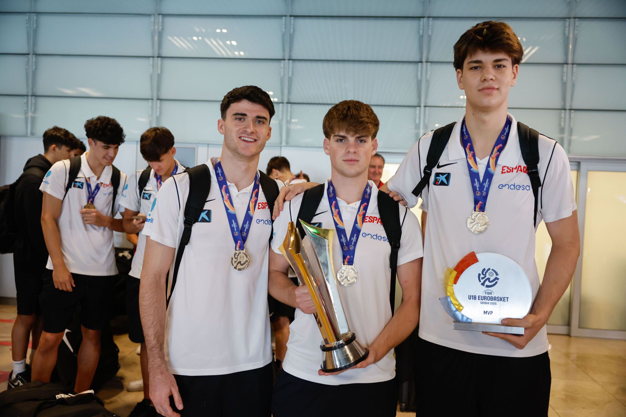 Guillermo del Pino regresa con el trofeo de campeón de Europa sub-18