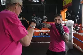 Entrenamiento de Samuel Carmona con Feluco en Gáldar, en el gimnasio de Dani Martín