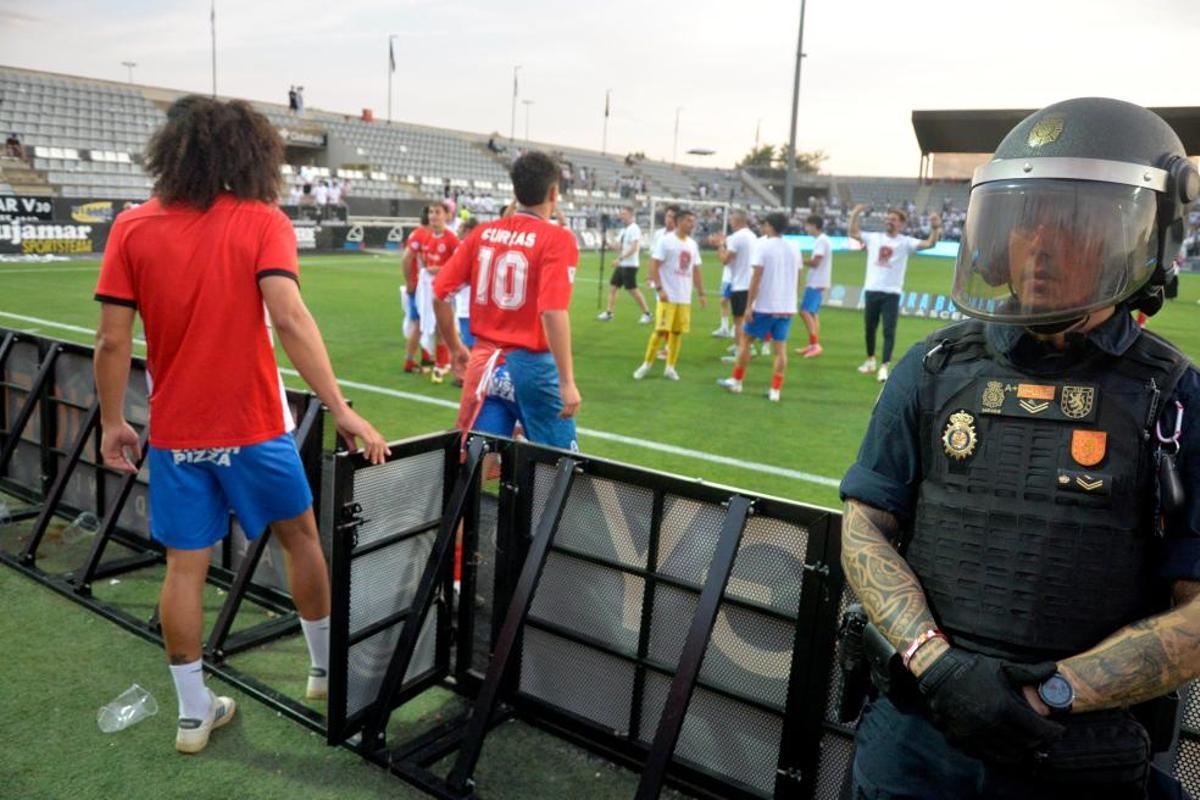 La UD Ourense asciende a Primera Federación: Cuenca y la Praza Maior se tiñen de rojo