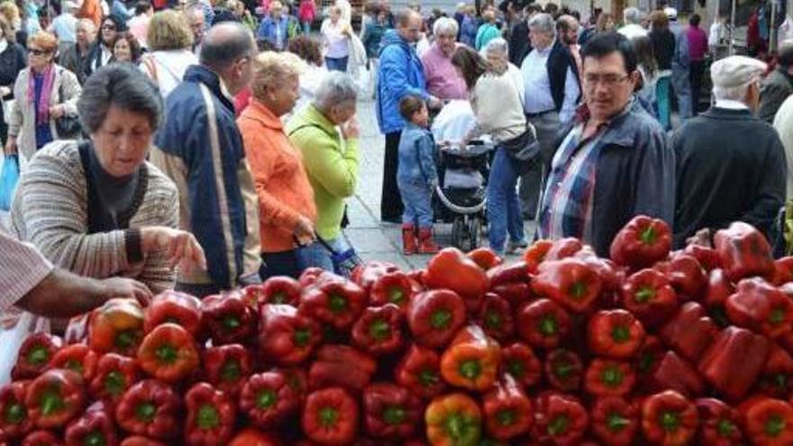 Plaza Mayor de Benavente durante una de las Ferias del Pimiento.