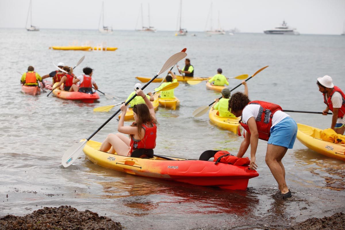 Galería: Kayaks y mar para mantener viva la memoria de Dell’Agnolo