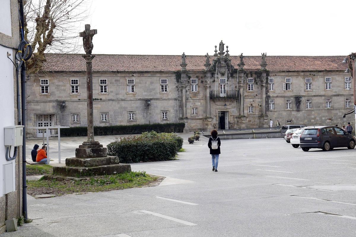La línea de autobús entre O Barbanza y los hospitales de Santiago tendrá una parada en el Psiquiátrico de Conxo