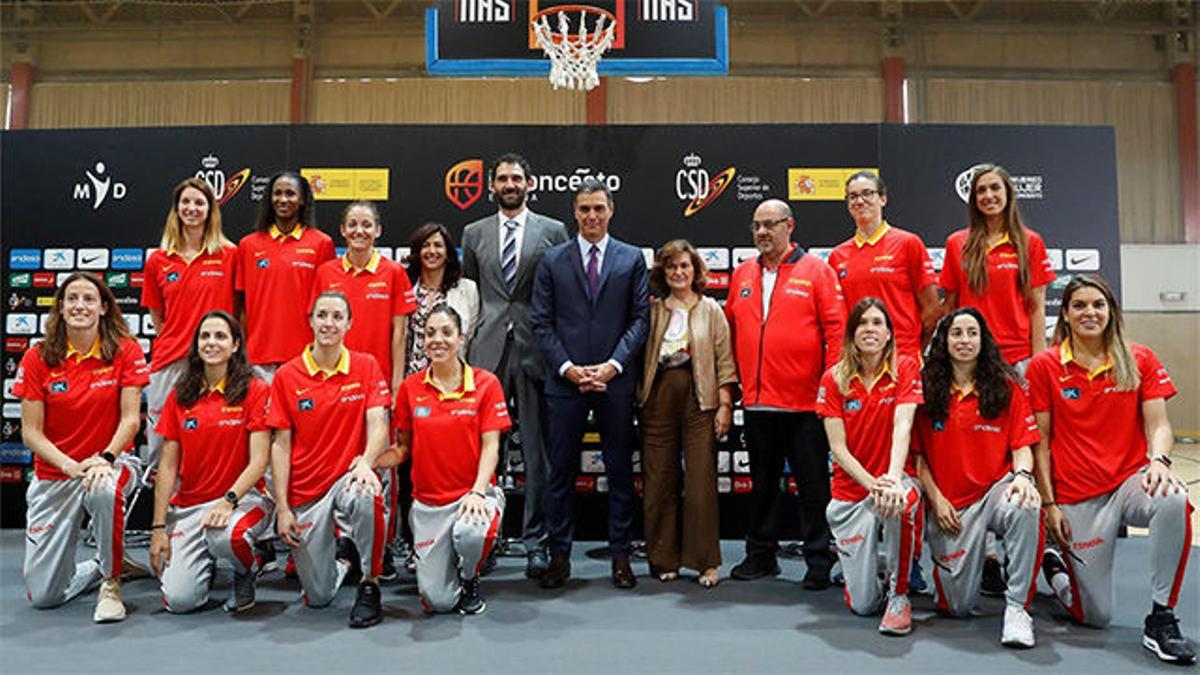 Pedro Sánchez, a la selección femenina de baloncesto: Sois un ejemplo para la sociedad española