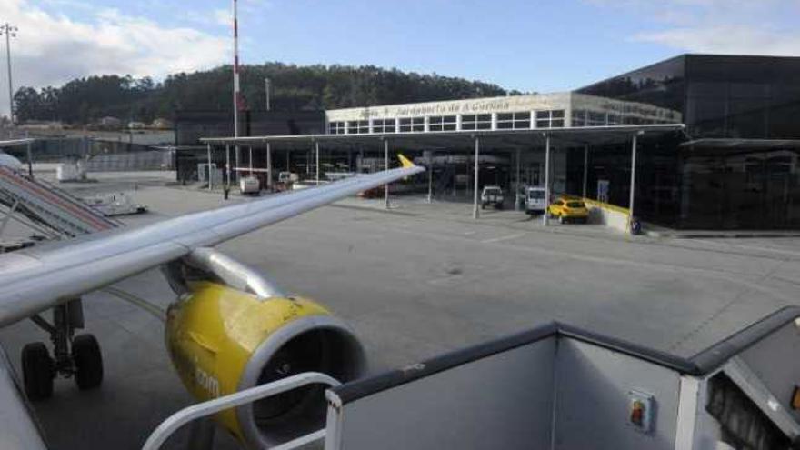 Instalaciones del aeropuerto de A Coruña. / víctor echave