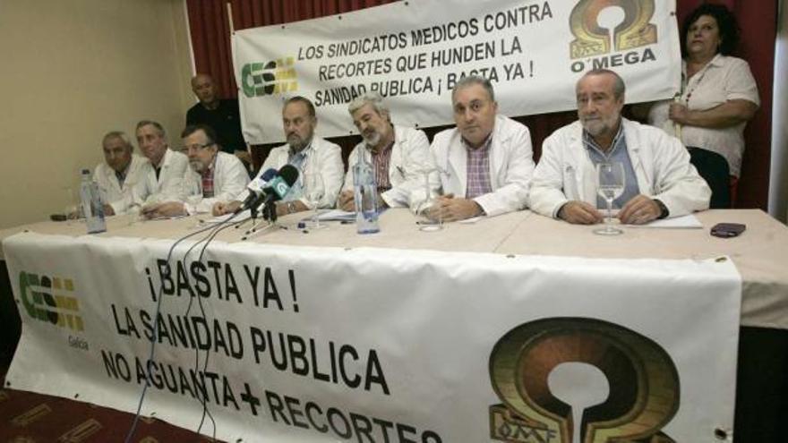 Los miembros CESM durante la rueda de prensa en Santiago para anunciar la próxima huelga.  // Xoán Alvarez