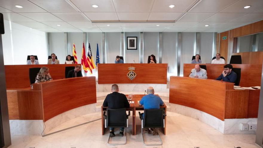 Rifirrafe entre el PSOE y el secretario del Consell de Ibiza por la marcha del presidente