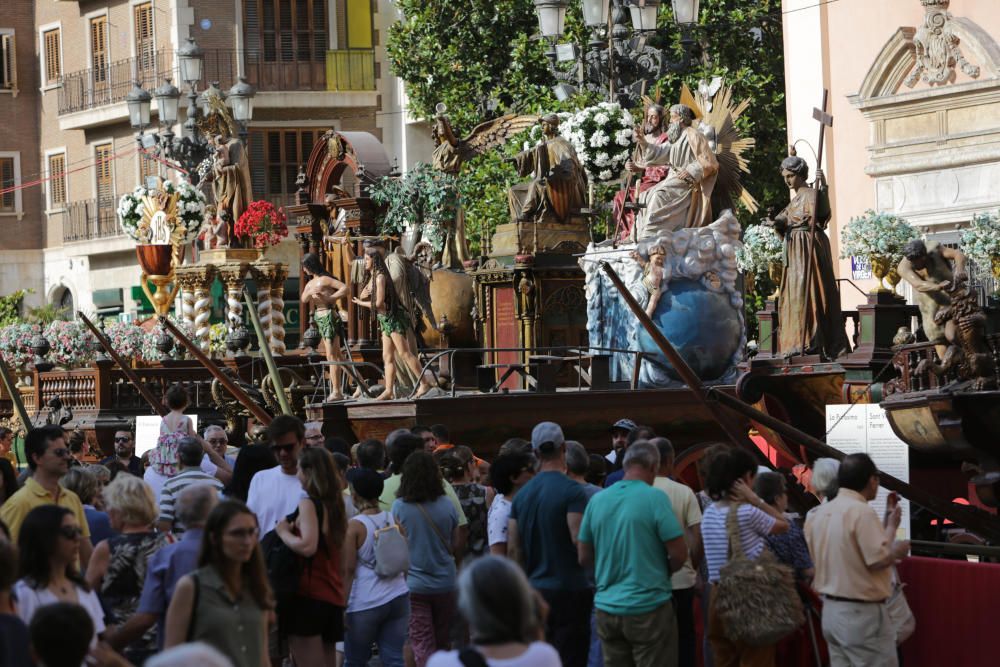 Las Rocas, expuestas en la plaza de la Virgen