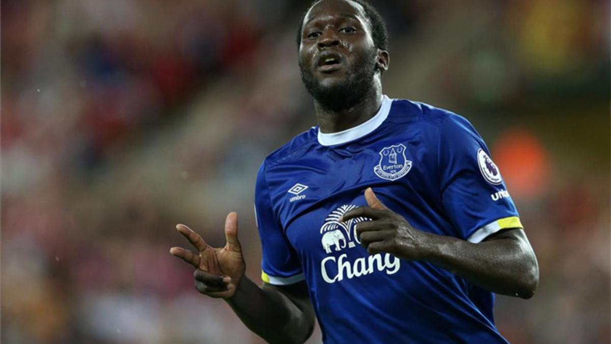 Lukaku marcó tres tantos