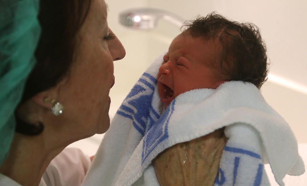 El baño que da vida en la Clínica Gálvez