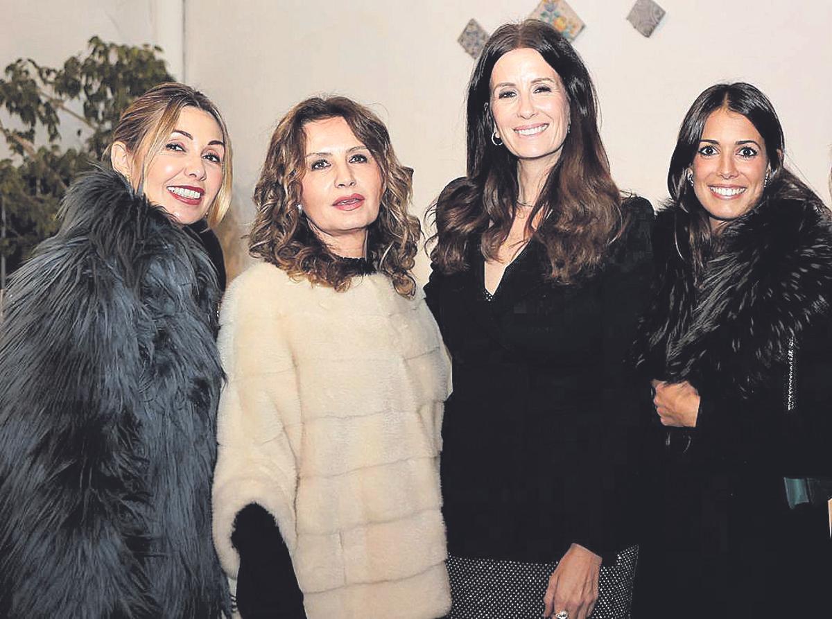 Begoña Camps, Eva Alapont, Juana Camps y Merche Navarro Viana.