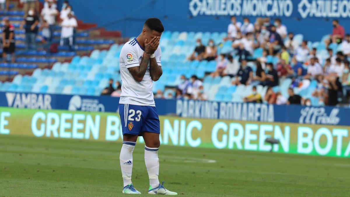 Nano Mesa se lamenta durante el último partido ante la Real Sociedad B.