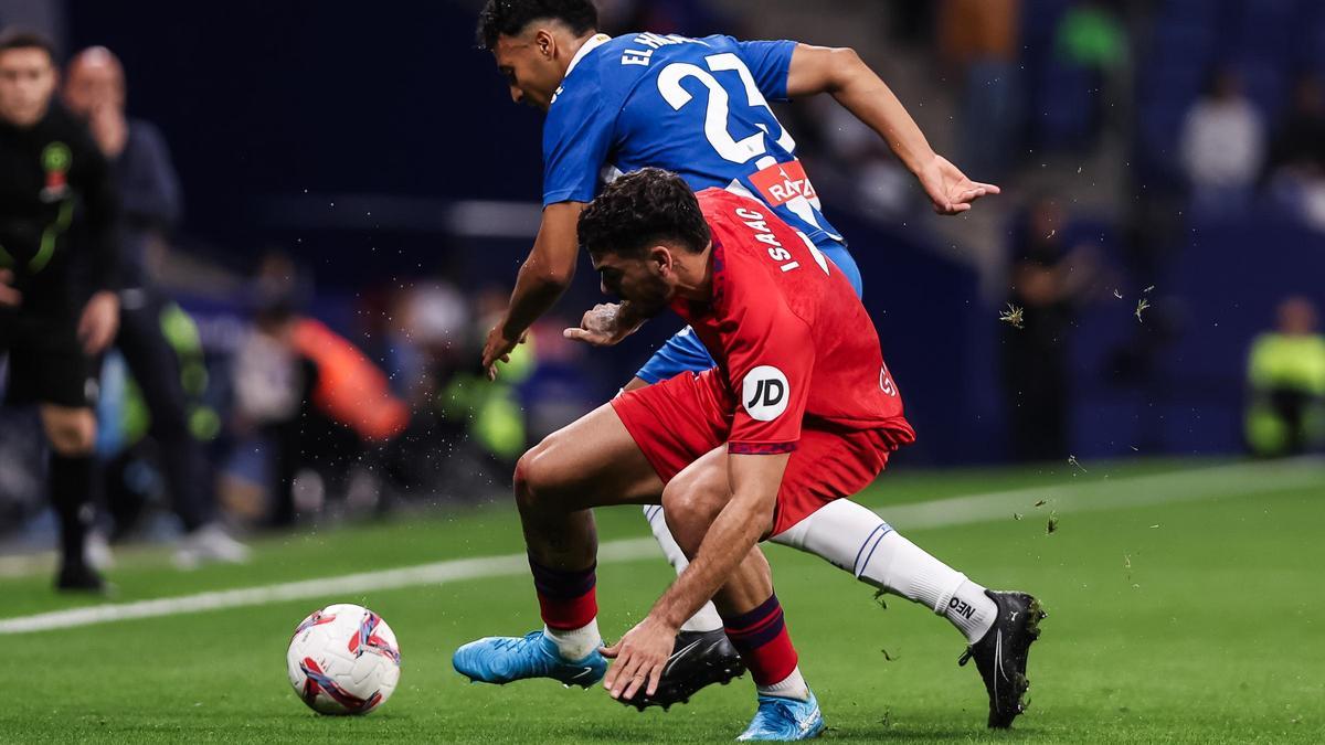 Omar El Hilali of RCD Espanyol and Isaac Romero of Sevilla FC compete for the ball during the Spanish league, La Liga EA Sports, football match played between RCD Espanyol and Sevilla FC at RCDE Stadium on October 25, 2024 in Barcelona, Spain. AFP7 25/10/2024 ONLY FOR USE IN SPAIN. Javier Borrego / AFP7 / Europa Press;2024;SOCCER;SPORT;ZSOCCER;ZSPORT;RCD Espanyol v Sevilla FC - La Liga EA Sports;