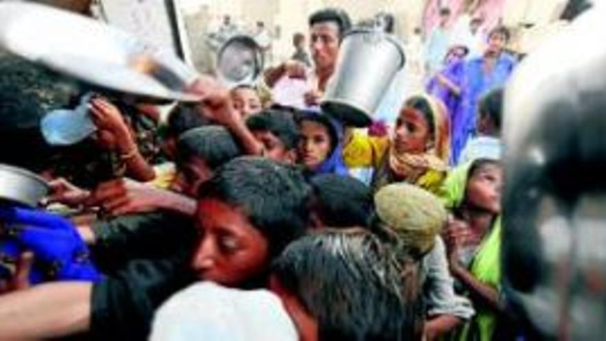 Cruz roja pide a la ciudadania fondos para los damnificados de pakistan