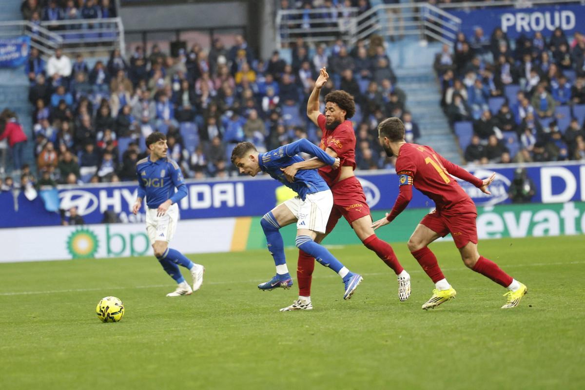 EN IMÁGENES: Así ha sido el duelo entre el Real Oviedo y el Valencia en el Tartiere