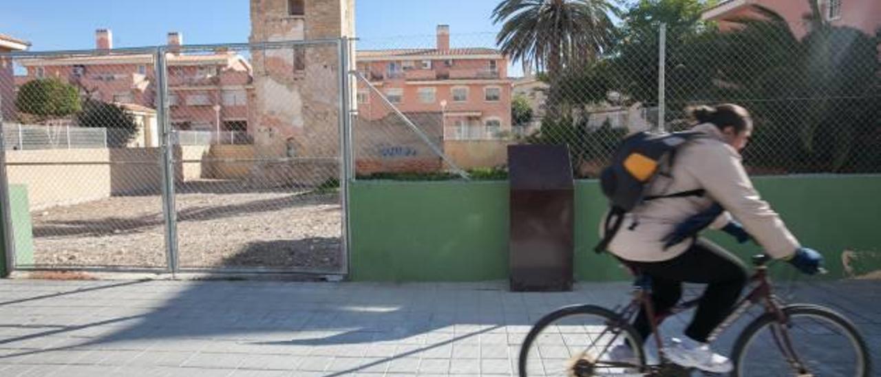 Torre Placia forma parte del conjunto de torres defensivas de la huerta alicantina.