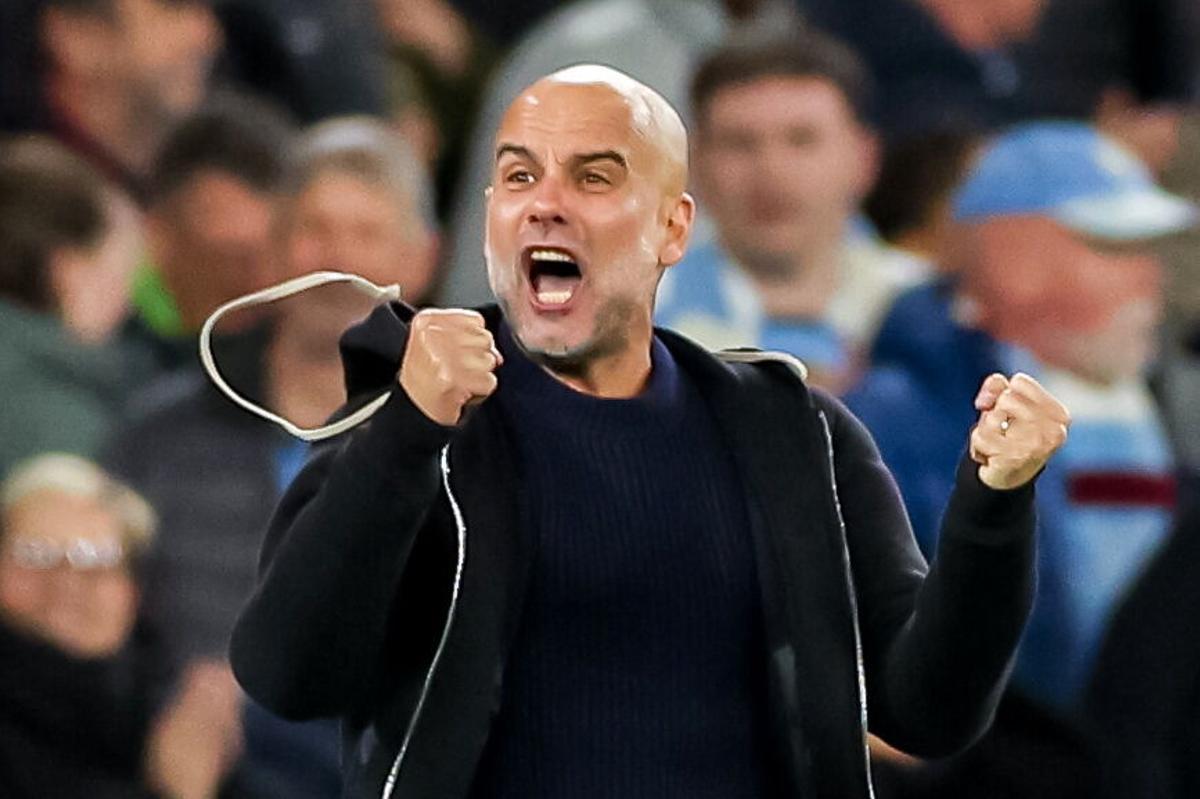 El entrenador del Manchester City Pep Guardiola celebra la victoria durante el partido de la Premier League que han jugado Manchester City y Aston Villa en Manchester, Reino Unido. EFE/EPA/ADAM VAUGHAN