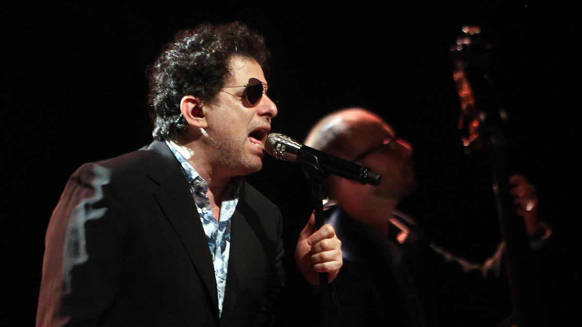 Andrés Calamaro llega a València con 'Tour 22'.