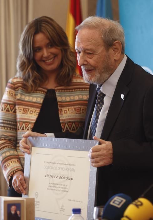 Nombramiento de José Luis Balbín como Miembro de Honor del Colegio de Periodistas