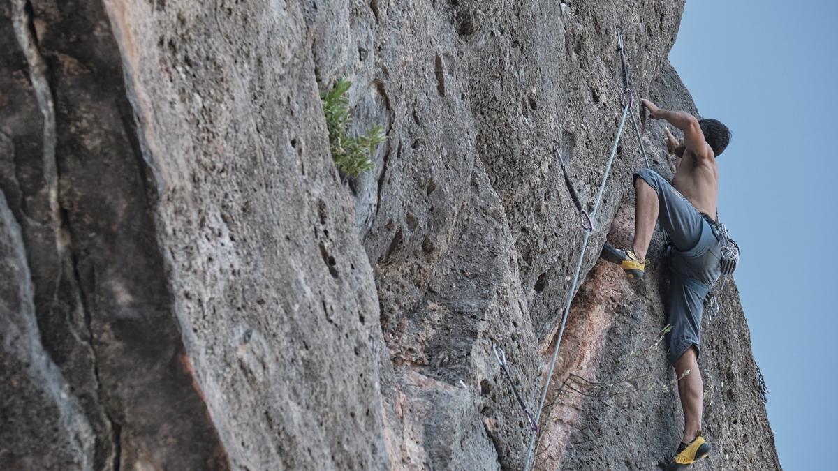 Escala deportiva en entorno natural