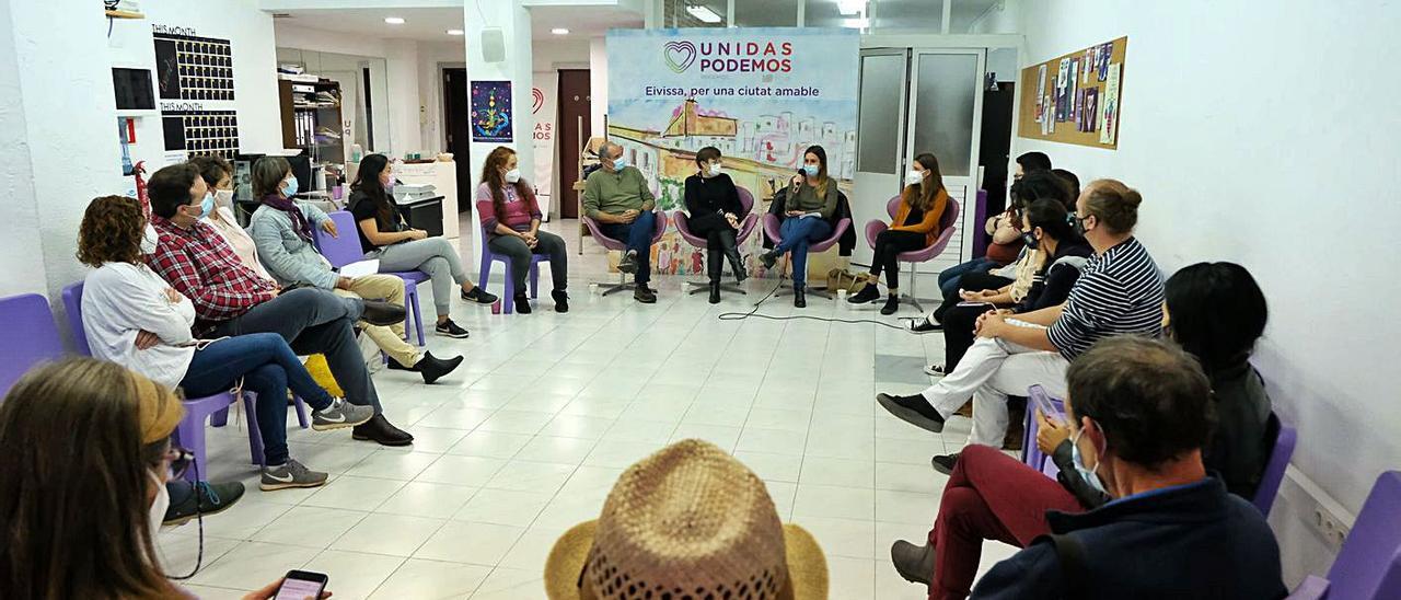 El encuentro se celebró en la sede de Podemos en Vila.