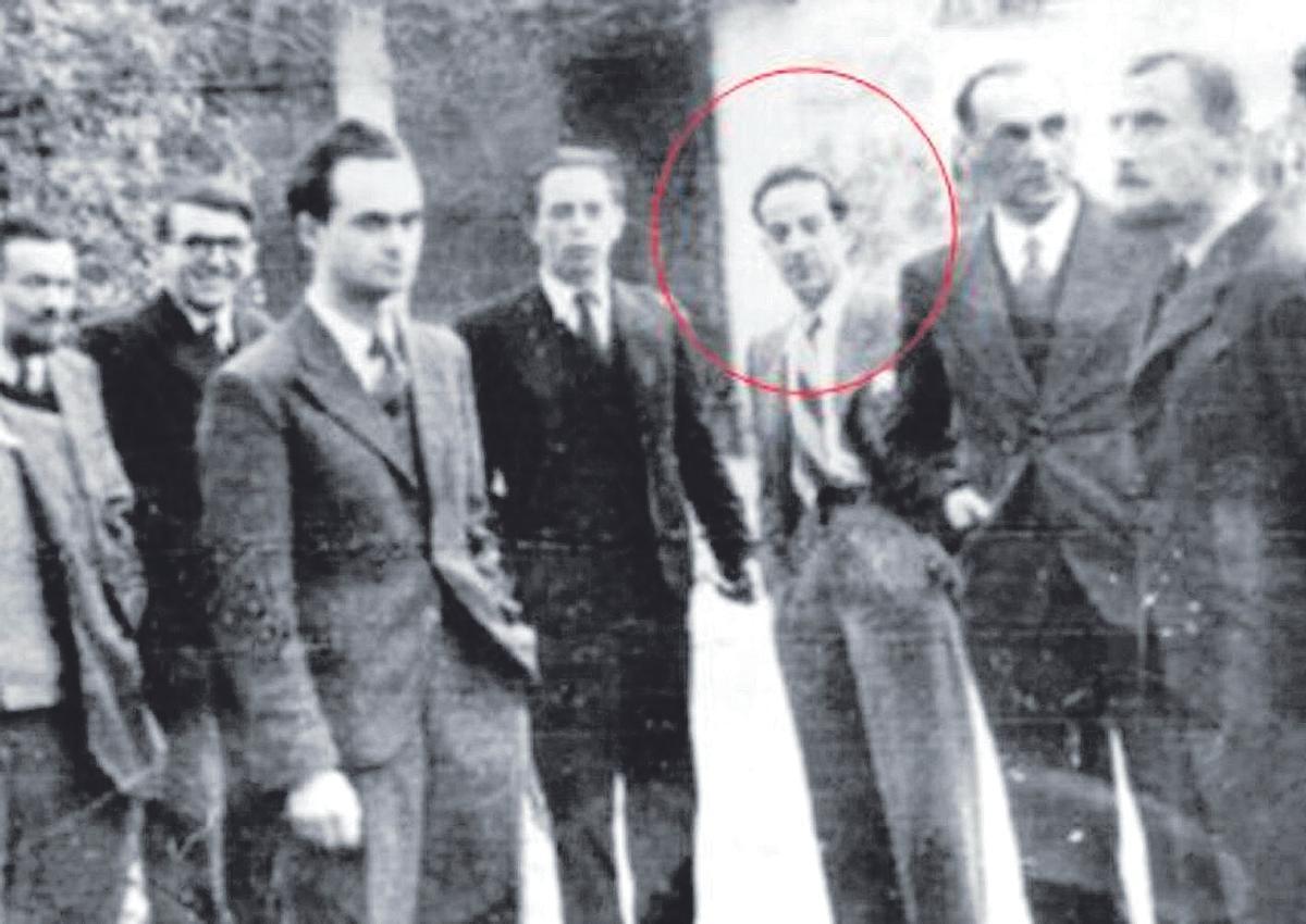 Antonio Camazón, junto al grupo de espías españoles y polacos.