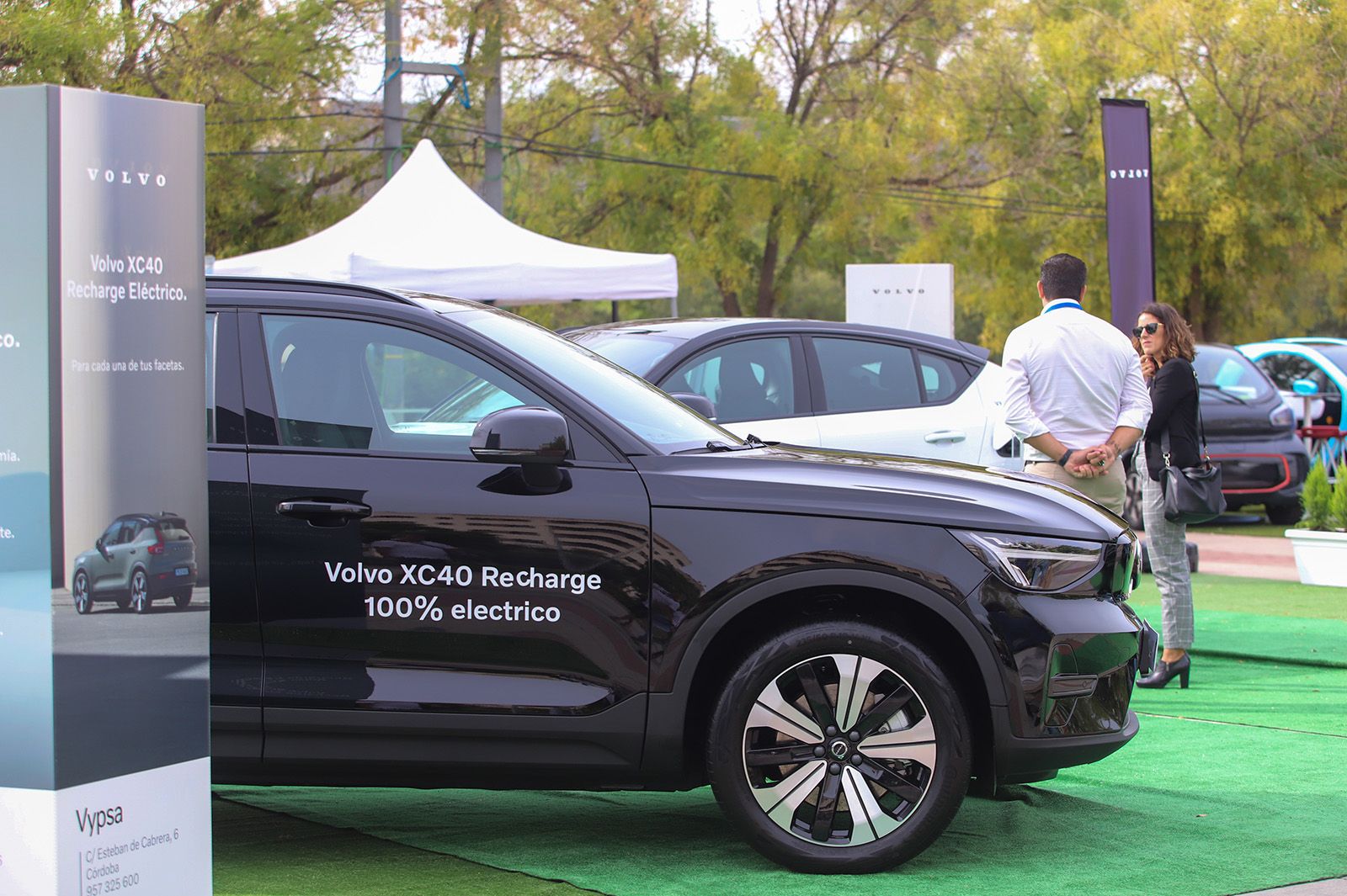 El Vial acoge una gran exposición de vehículos eléctricos