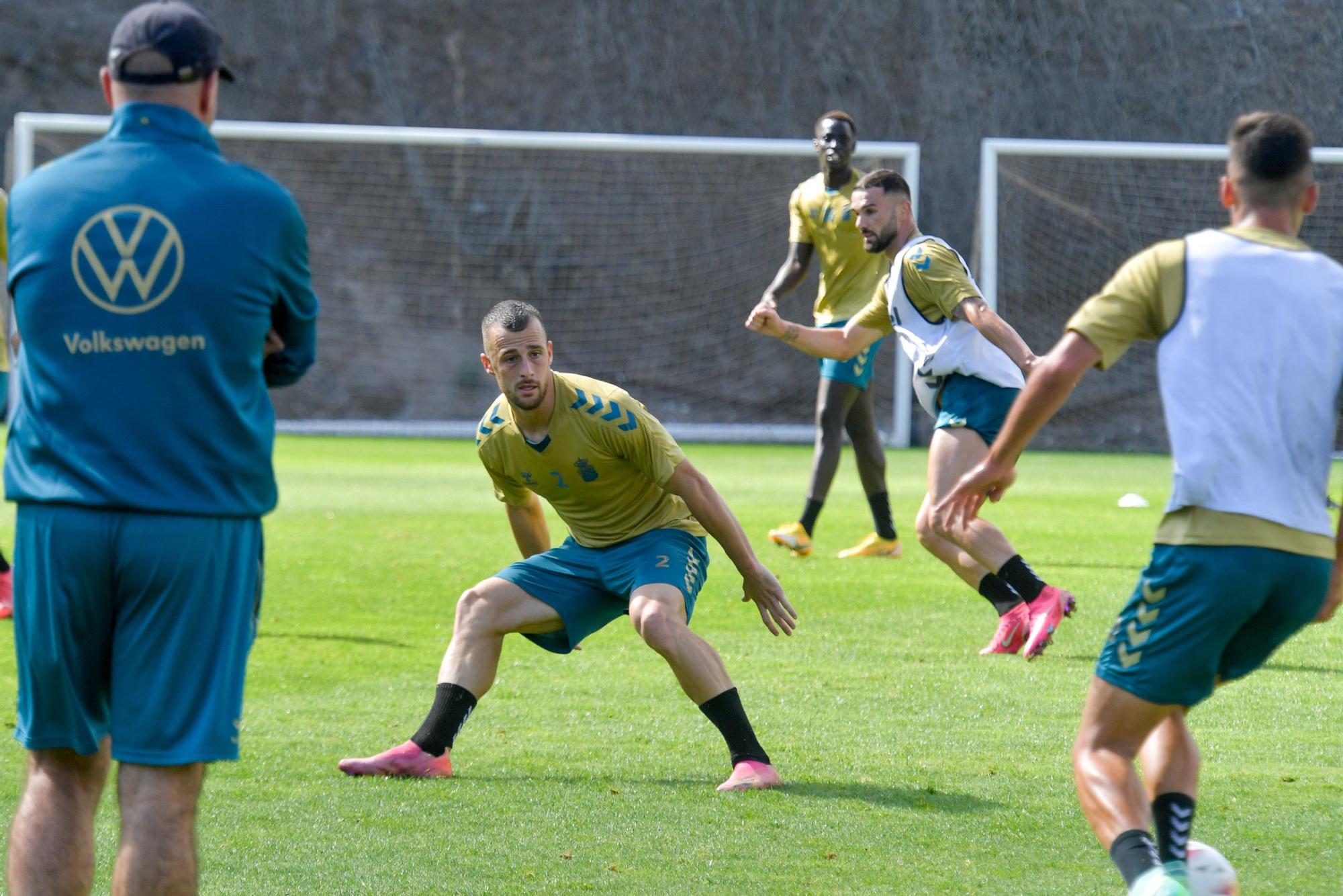 La UD retoma el trabajo en la Ciudad Deportiva tras la derrota ante el Real Zaragoza.