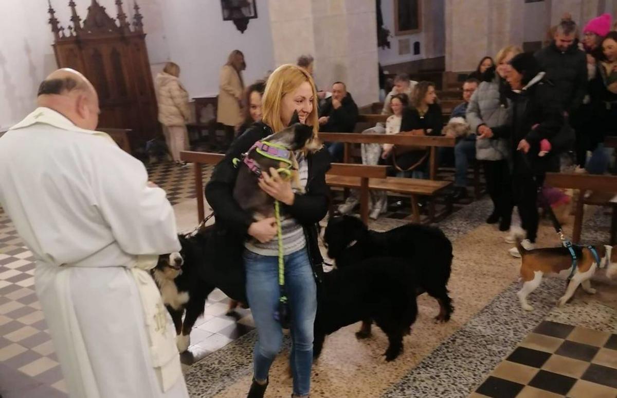 Un momento de la bendición.