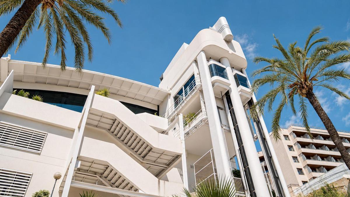 Das Gebäude von FITZ Mallorca am Paseo Marítimo