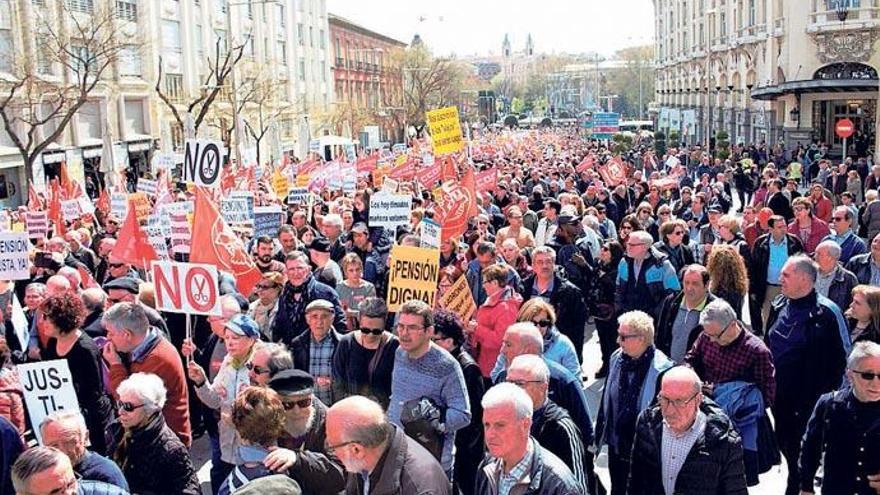 Manifestación de mayores en Madrid en demanda de pensiones de jubilación dignas.