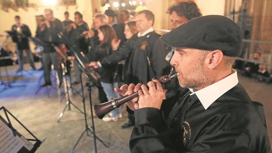 Lleno absoluto para sentir la tradición de la dolçaina i el tabal