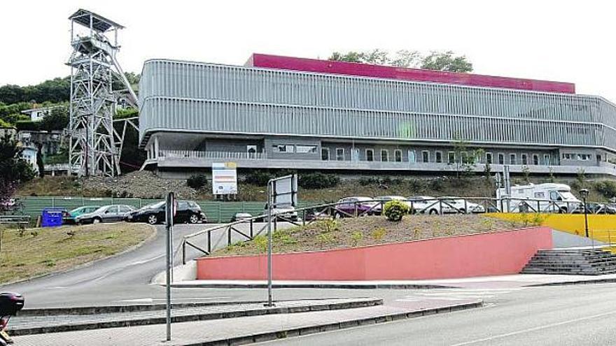 El centro de empresas tecnológicas del pozo Entrego, ubicado en el centro de la localidad, cuyas obras están a punto de finalizar.