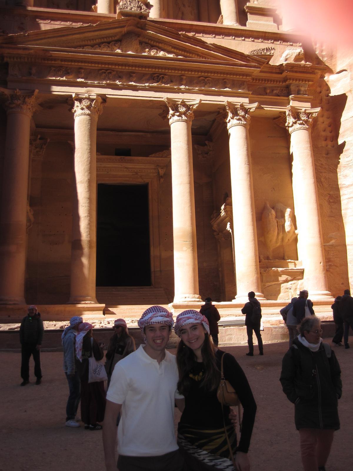 Imagen de Pablo y Rocío en Petra.