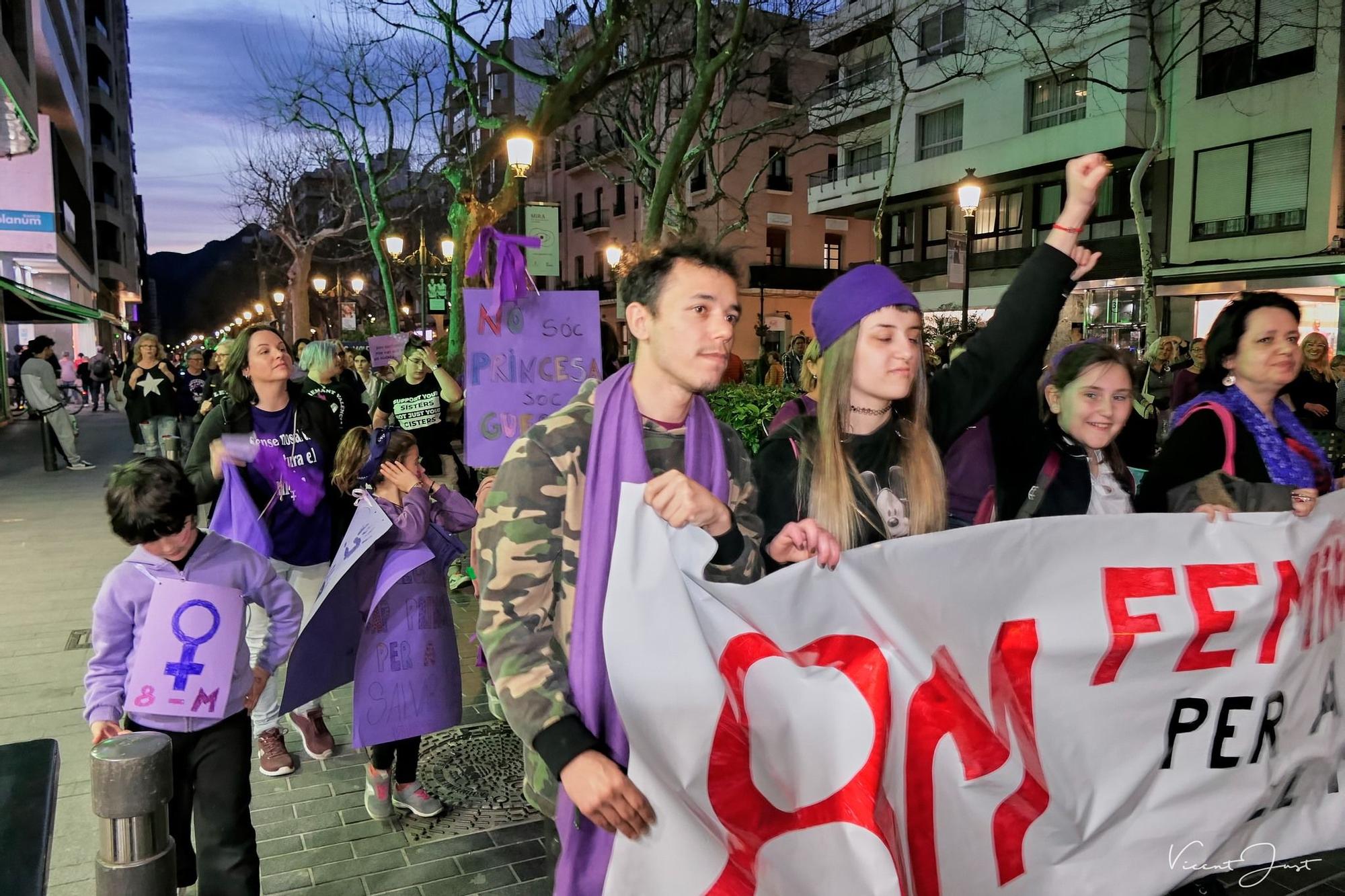 La manifestación feminista del 8M en Gandia