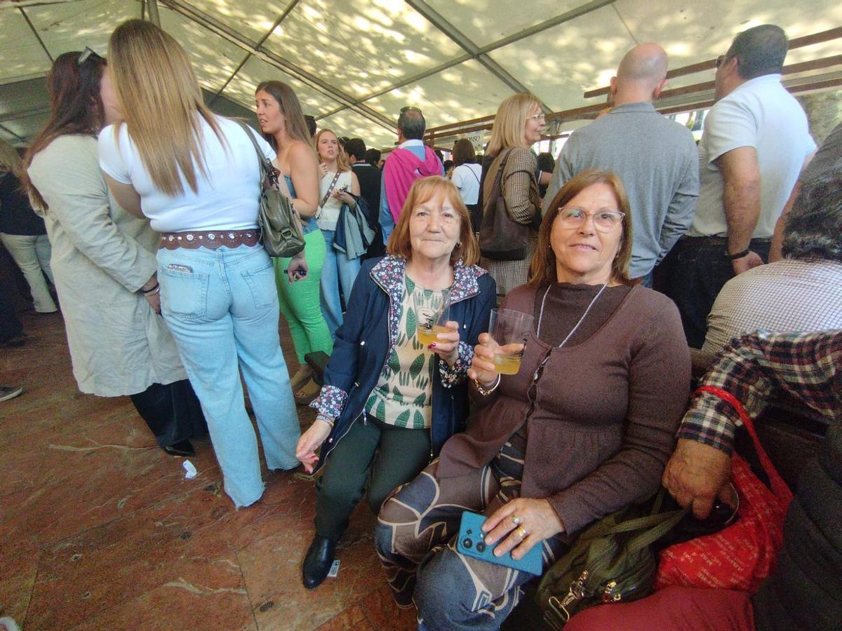 Celia Coto y Ramona Iglesias.