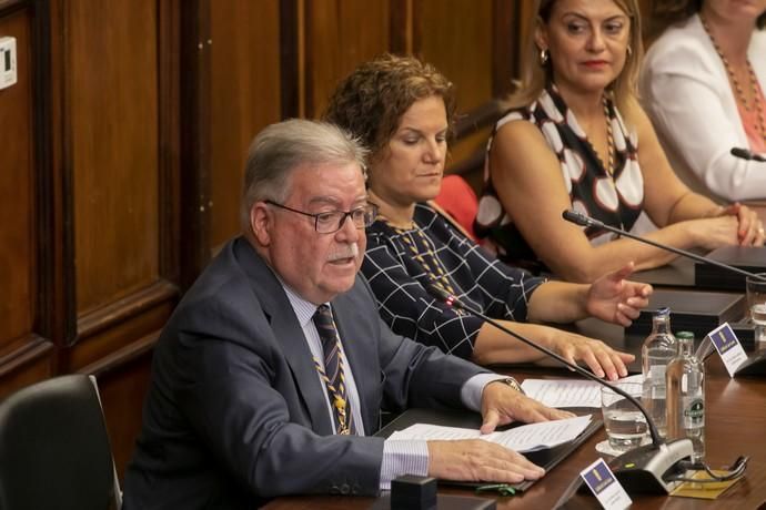 22.06.19. Las Palmas de Gran Canaria. El Cabildo de Gran Canaria celebra el pleno de constitución de la nueva corporación, con Antonio Morales como presidente, al haber sido el candidato más votado. Foto Quique Curbelo  | 22/06/2019 | Fotógrafo: Quique Curbelo