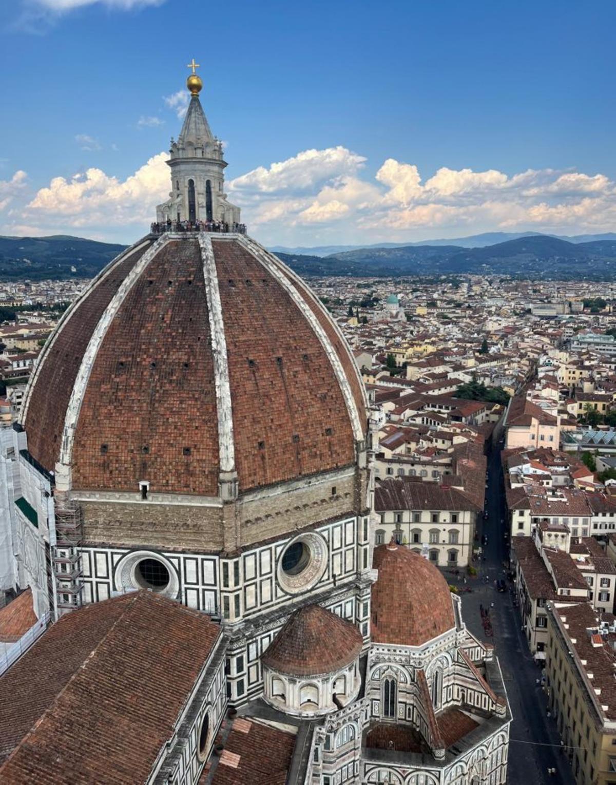 La cúpula de Brunelleschi de la Catedral, el símbolo florentino por excelencia. | |   M. J. GARCÍA
