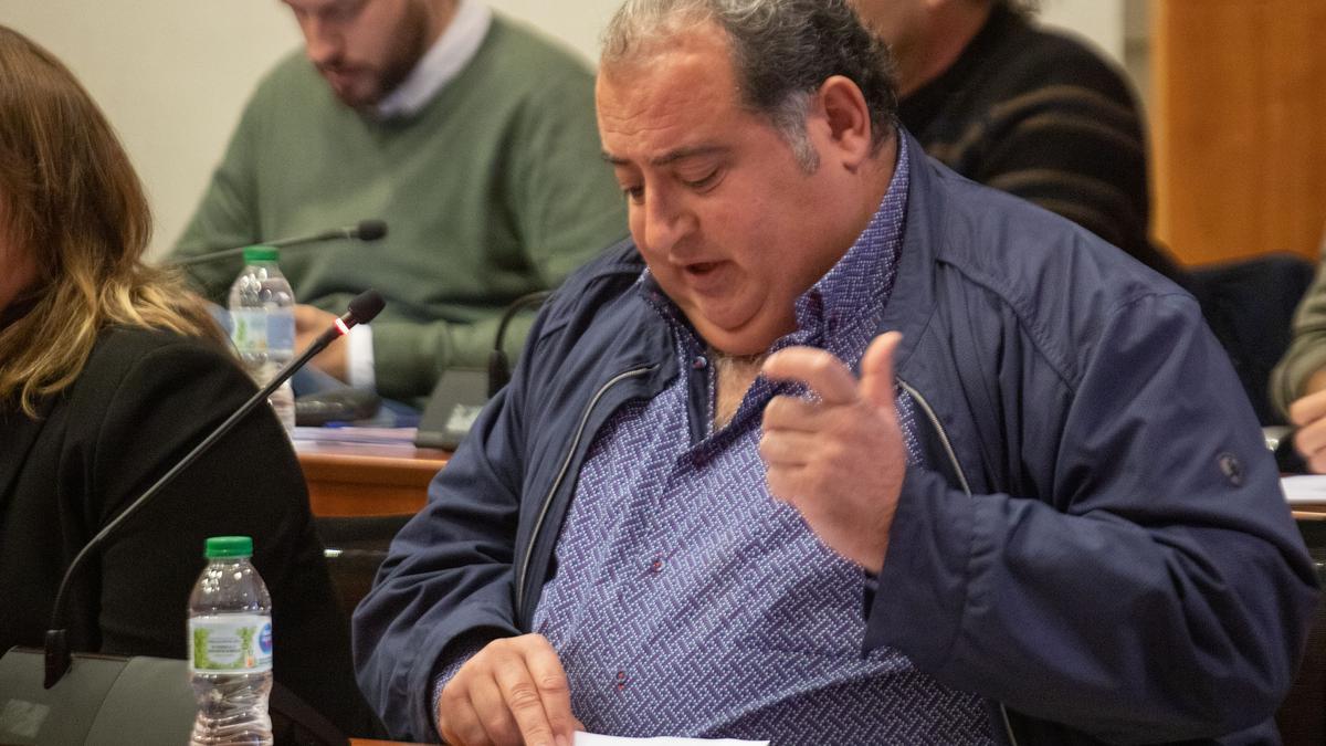 El concejal Ángel Noguera (Cs) en un pleno del Ayuntamiento de Orihuela