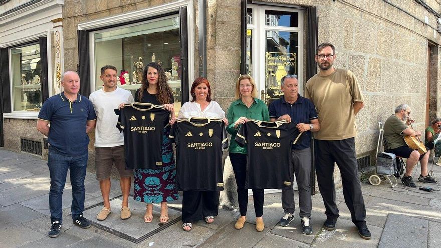 El Compostela repite homenaje a la orfebrería de la ciudad en su segunda equipación
