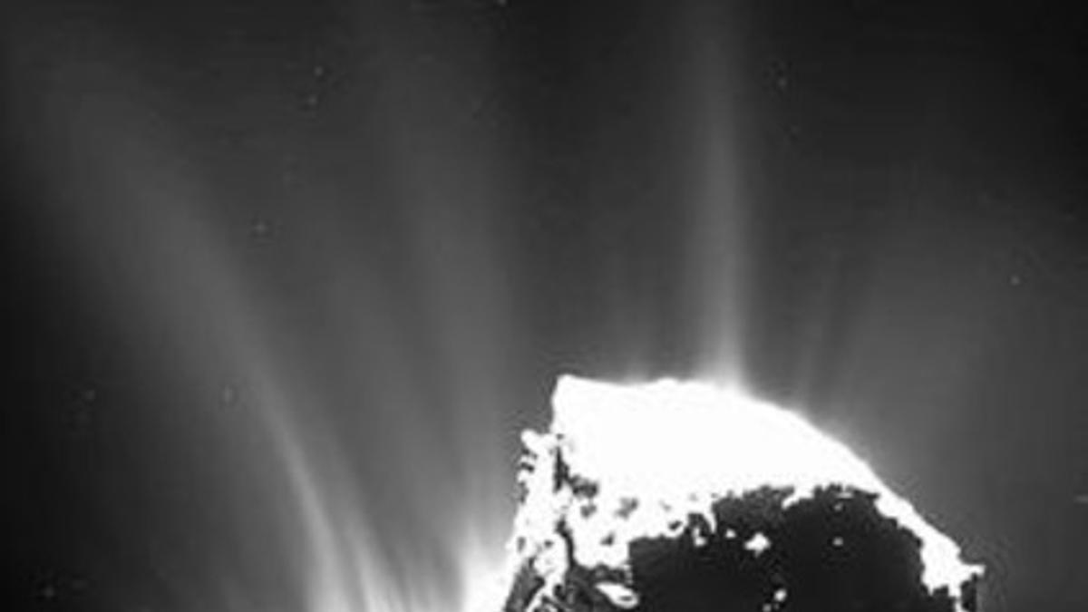 El cometa 67P 8 Géiseres de gas observados por la sonda 'Rosetta'.