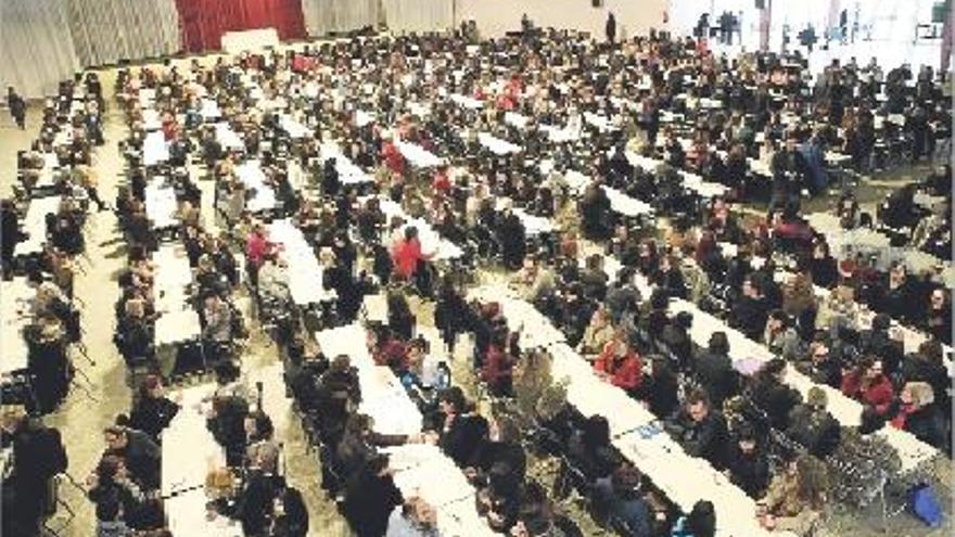 La Pérgola acogió ayer el primer examen de las oposiciones de auxiliar de enfermería.