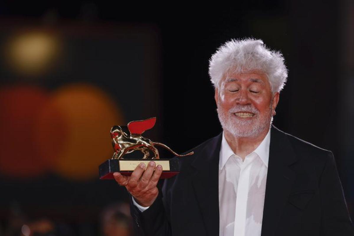 Pedro Almodóvar gana el León de Oro en Venecia